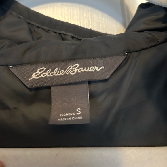 Eddie Bauer Grey Quilted Coat - Picture 13 of 16